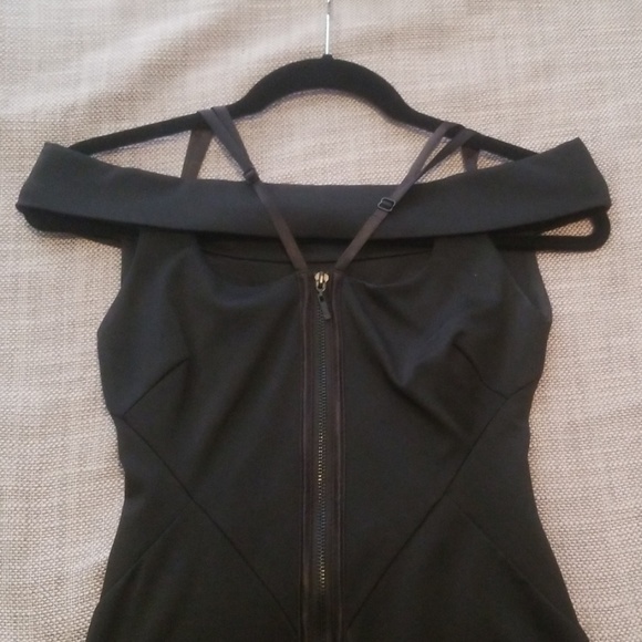 Dress - Picture 3 of 4